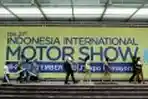 Suasana Para Pengunjung IIMS 2013