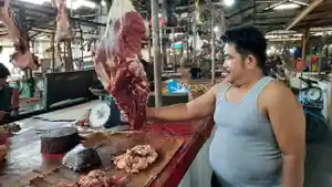 20240308-pedagang-daging.jpg