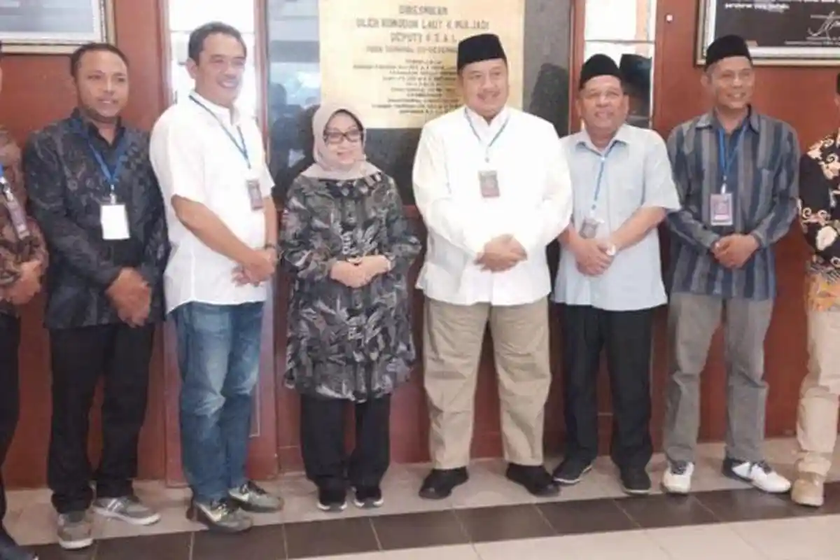 Selesai Daftar Pilkada Jombang 2024, Mundjidah-Sumrambah dan Warsubi-Gus Salman Jalani Tes Kesehatan