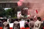 Aksi Unjuk Rasa Pengemudi Taksi Online