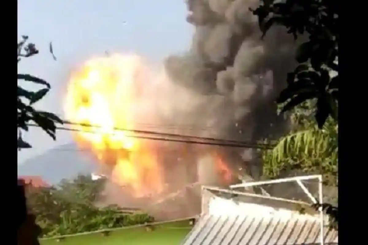VIDEO Ledakan Gudang Mako Brimob Semarang, Warga Panik: Ledakan Makin Keras