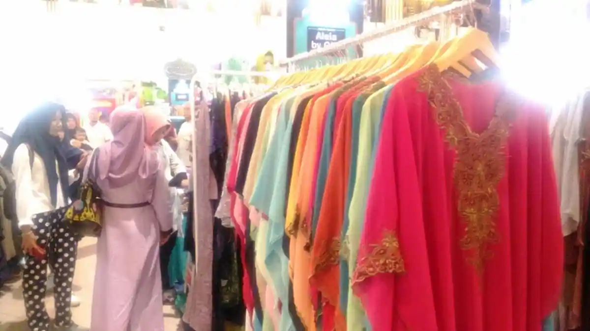 Tips Memilih Baju Lebaran Agar Tak Mati Gaya, Jangan Sampai Salah Pilih!
