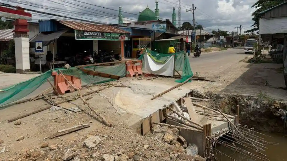 Genangan Jalan Loa Duri Ilir Mulai Diatasi, BBPJN Kaltim Kebut Proyek Cross Drain - Tribunkaltim.co