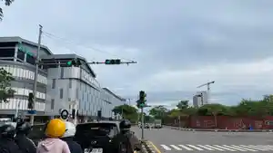 Potret-langit-Batam-Center-Sabtu-305-pagi-cuaca-berawan-tebal-Lalu-lintas-tampak-lengang.jpg