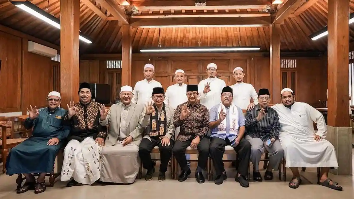 Anies Baswedan, Pramono, Rano Karno Kompak Pose 3 Jari, Disertai Restu Habib dan Ulama