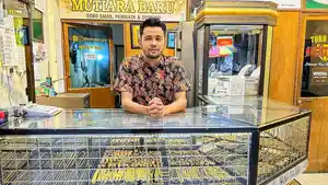 Pedagang-emas-di-Blangpidie-Kabupaten-Aceh-Barat-Daya-Abdya-Sabtu-1652026.jpg