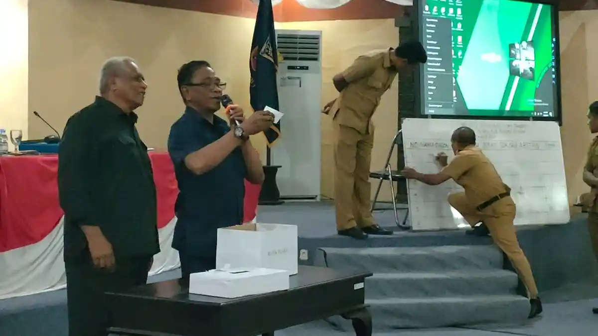 DPRD Maluku Tengah Usul Rakib Sahubawa dan Jauhari Tuarita Sebagai Pj Bupati