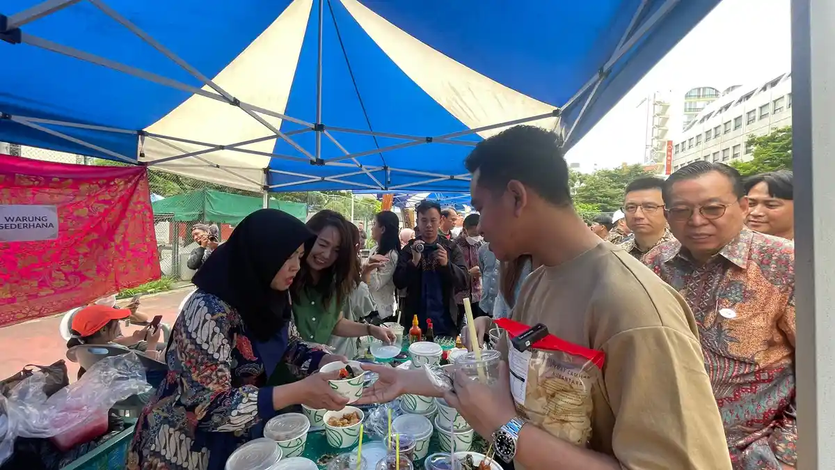 Kuliner Bakso dan Pecel Dikenalkan di Korsel, Gibran Ikut Promosi
