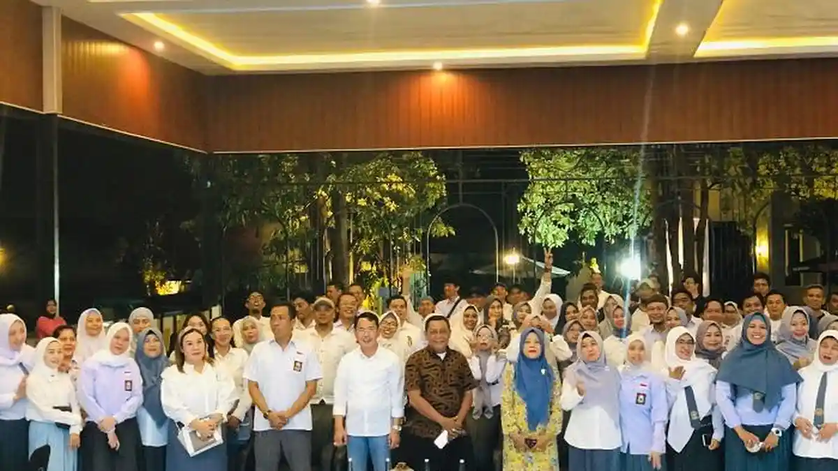 Hadiri Reuni Silver 25 Tahun Alumni 99 Smansa Palu, Irwan Lapatta Harap Alumni Jaga Kekompakan