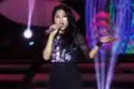 Aksi Panggung Sherina Munaf