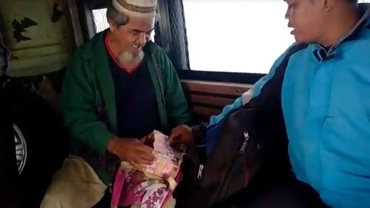 UPDATE : Muklis, Pengemis yang Bawa Uang Rp 194,5 Juta Diperbolehkan Pulang, Ini Syaratnya