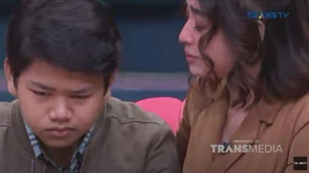 Digugat Cerai Angga, Dewi Perssik Tegar Karena Perkataan Sang Putra: Apapun yang Terjadi, Ada Aku