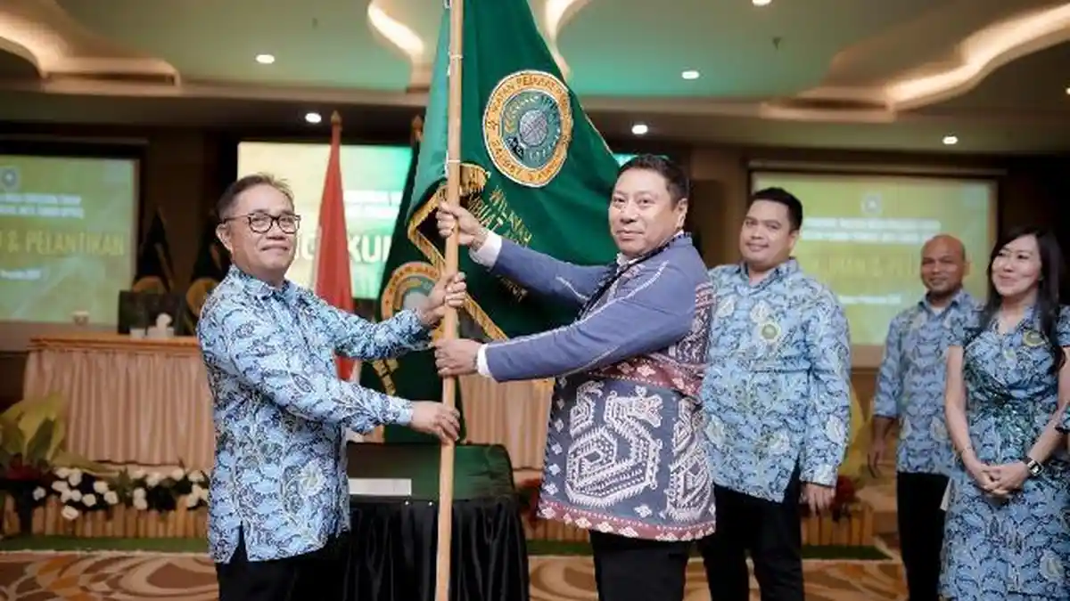 Emmanuel Mali Kembali Dikukuhkan Sebagai Ketua Pengwil IPPAT NTT