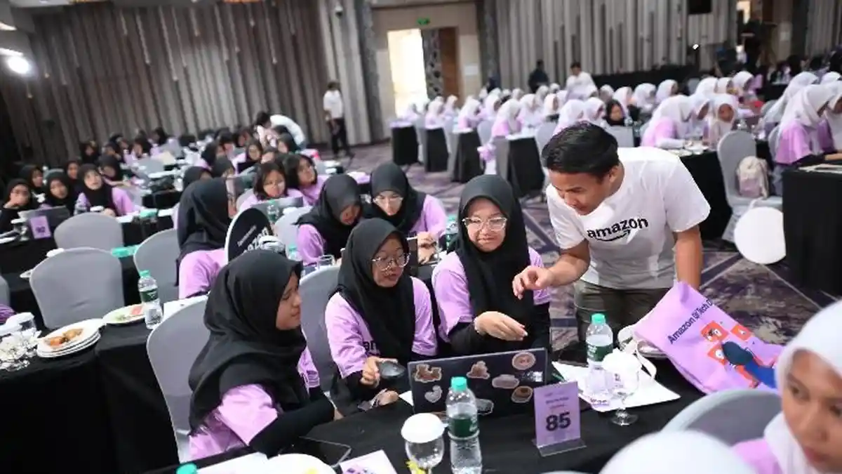 400 Siswi SD-SMA Ikuti Program Pengenalan AI, Gaming dan Coding