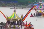 Arak-arakan_Perahu_Beganduang_Festival_Pacu_Jalur_2025.jpg