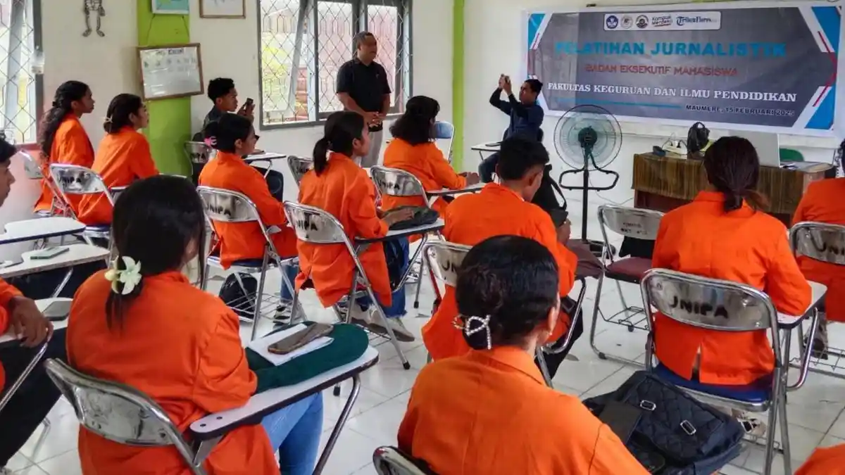 BEM FKIP Unipa Gelar Pelatihan Jurnalistik, Lukas Bera: Memperdalam Literasi Media