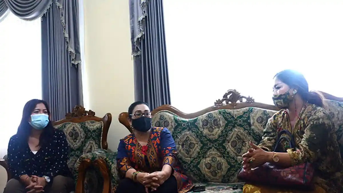 Mengenai Kasus Pembunuhan Teller Bank di Denpasar, Ny. Cok Ace Ajak Semua Pihak Berpikir Lebih Bijak