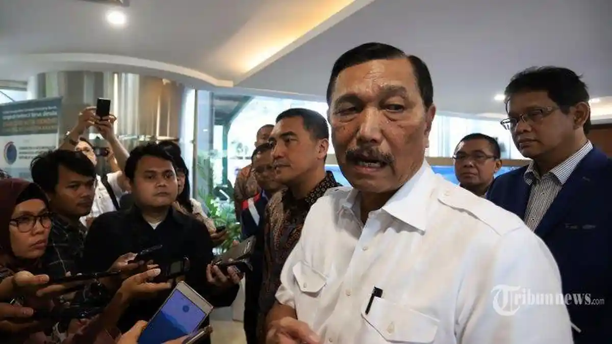 Luhut Sebut Covid-19 Sudah Tekendali: Yang Bicara Tak Terkendali Datang ke Saya