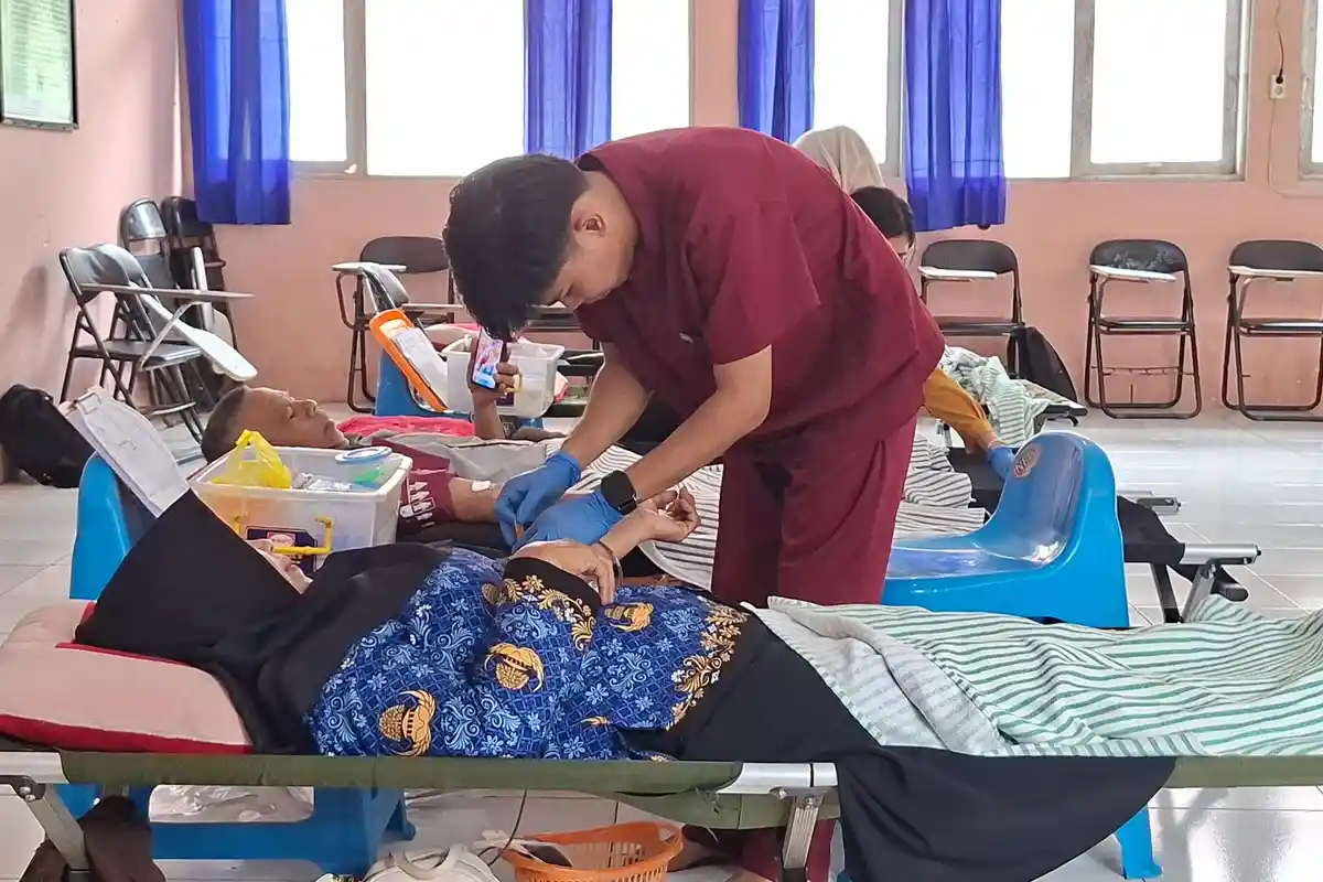Puluhan Guru di Tanahlaut Kalsel Donorkan Darah, Bantu PMI Stok Darah Untuk Warga Membutuhkan