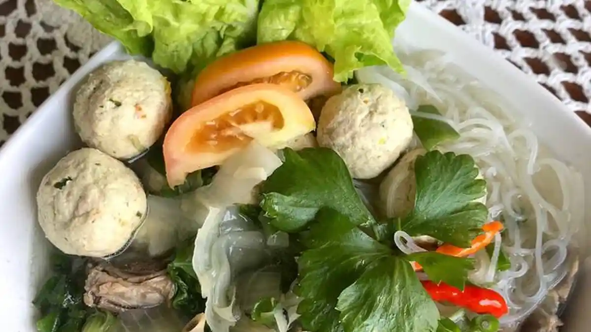 Resep Bakso Ayam Sohun untuk Sajian Makan Siang