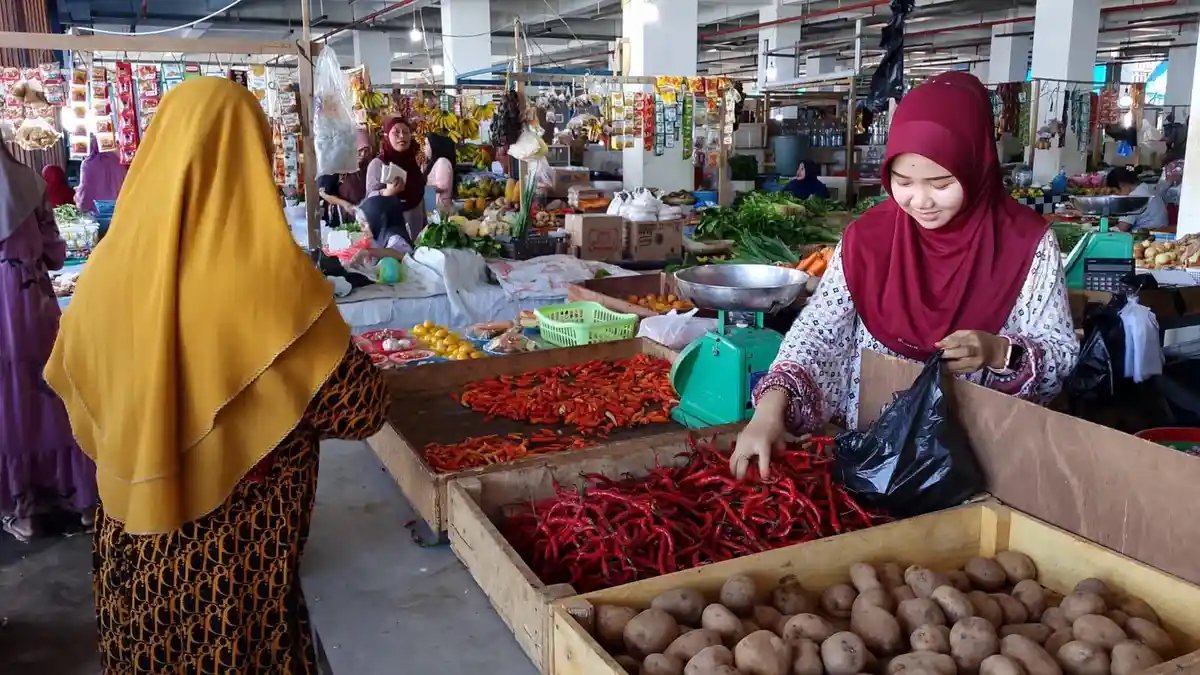 Sempat Melambung, Harga Cabai di Pasar Maren Tual Kini Kembali Bersahabat