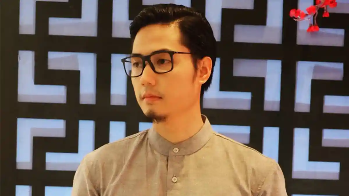 Suami Nycta Gina - Posting  Foto Dengan Caption Begini, Rizky Kinos Bikin Kangen Netizen!