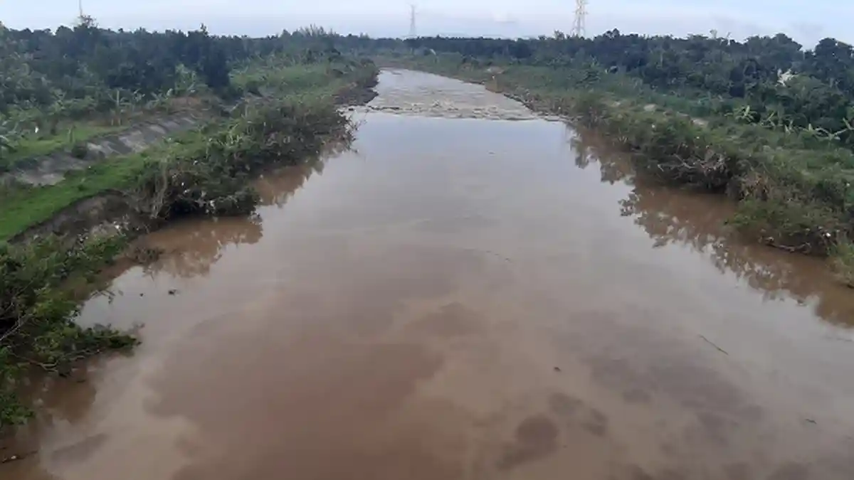 Tembok Penahan Tebing Krueng Aceh Mulai Amblas, Komisi IV DPRA Minta BWSS1 Aceh Segera Perbaiki