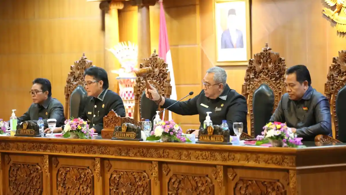 Dewan Badung Terima Pertanggungjawaban Bupati Terhadap APBD Bali 2021