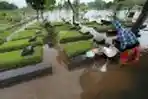 TPU Karet Bivak Masih Terendam Banjir