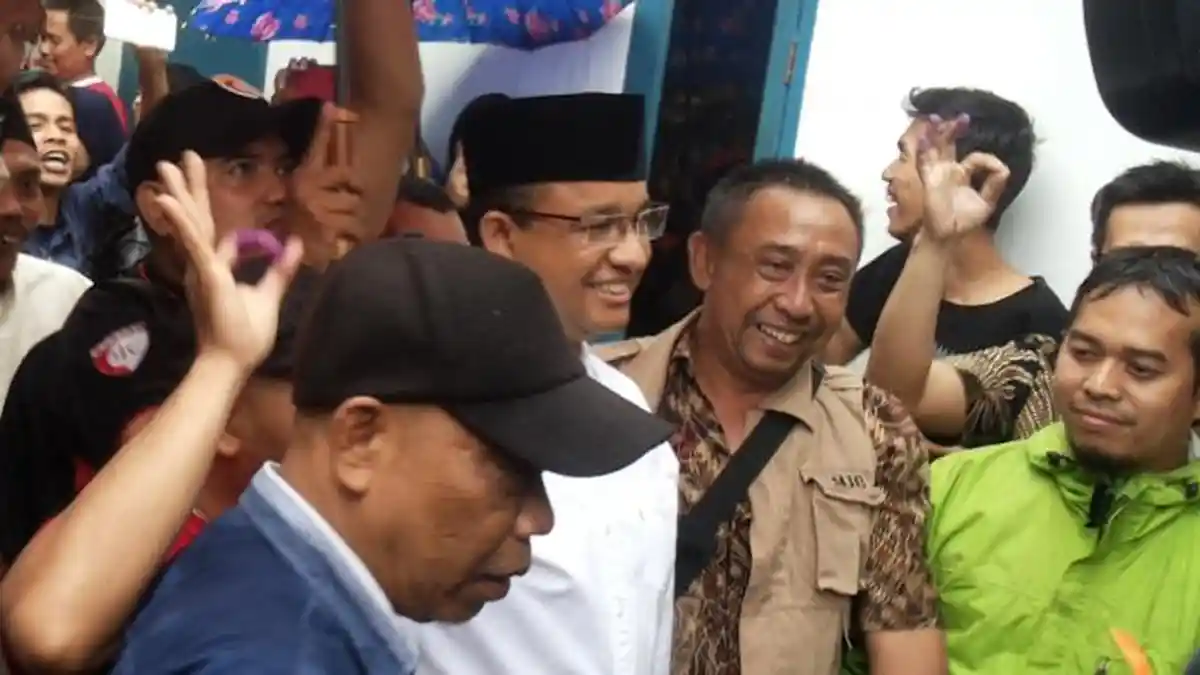 Datang Saat Pencoblosan Ulang, Anies Hebohkan Warga Sekitar TPS 29