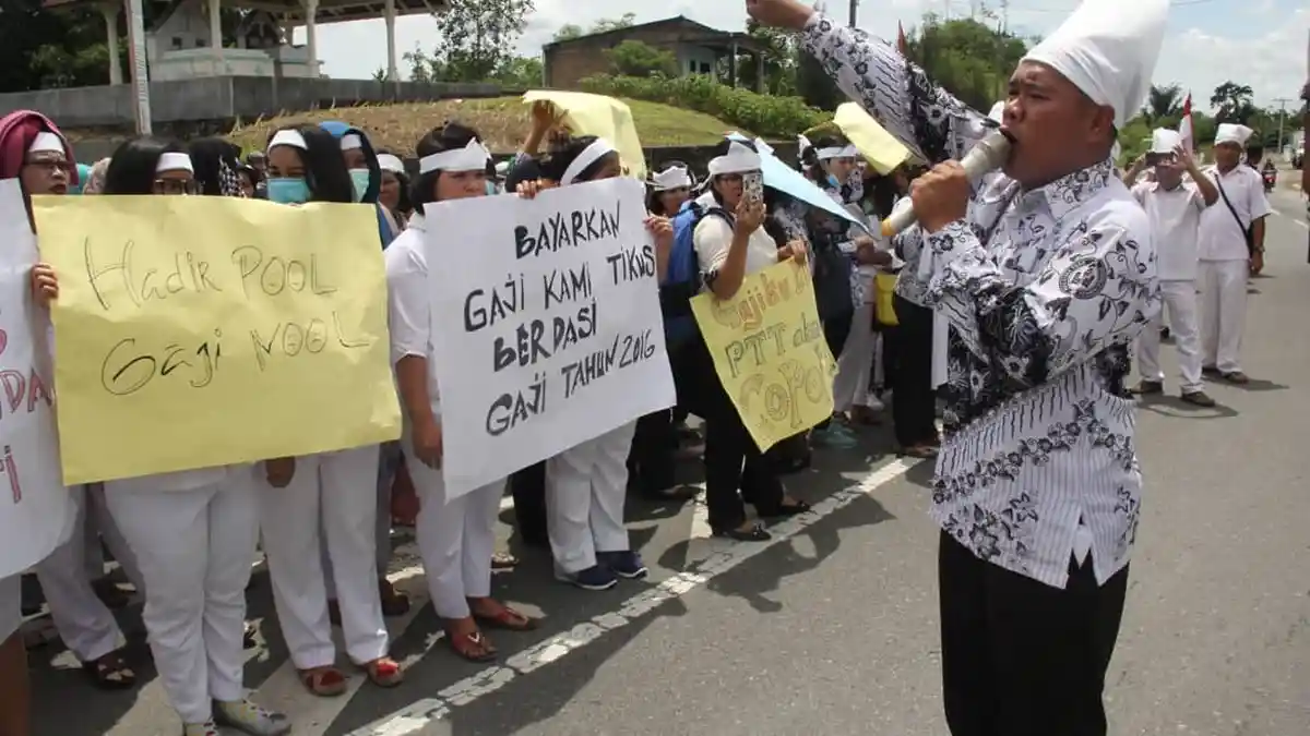 Nasib 12 Golongan Tenaga Honorer Bakal Tak Jelas, Akan Diberhentikan Lalu jadi Outsourcing