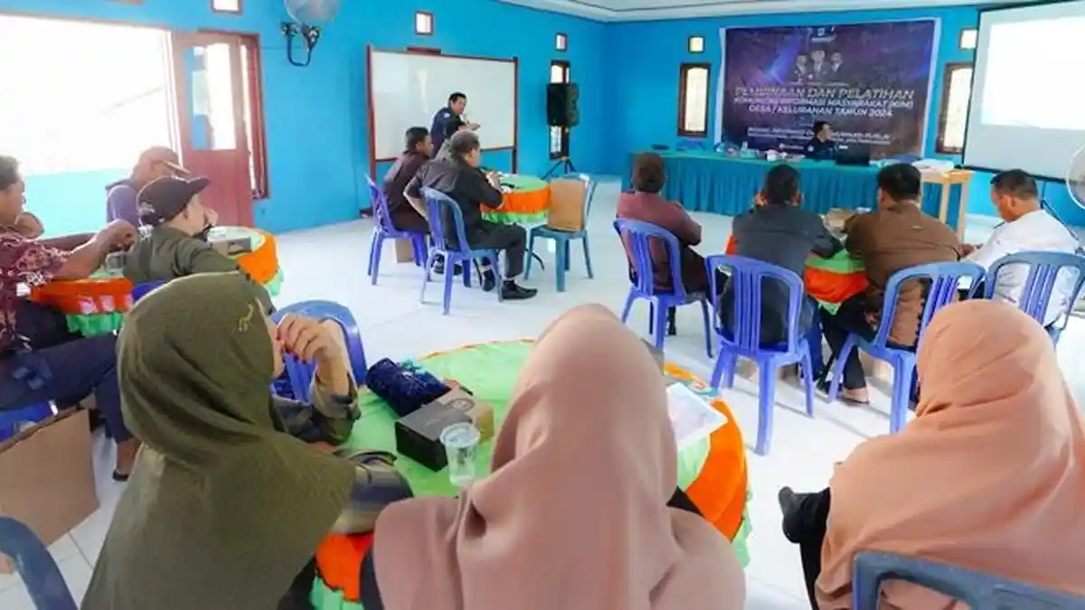 Diskominfostaper Paser Beri Pembinaan dan Pelatihan Jurnalistik untuk KIM Desa Damit 