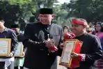 Tri Adhianto Apresiasi Pelaku Seni dan Budaya Daerah saat Gelaran HUT ke-29 Kota Bekasi