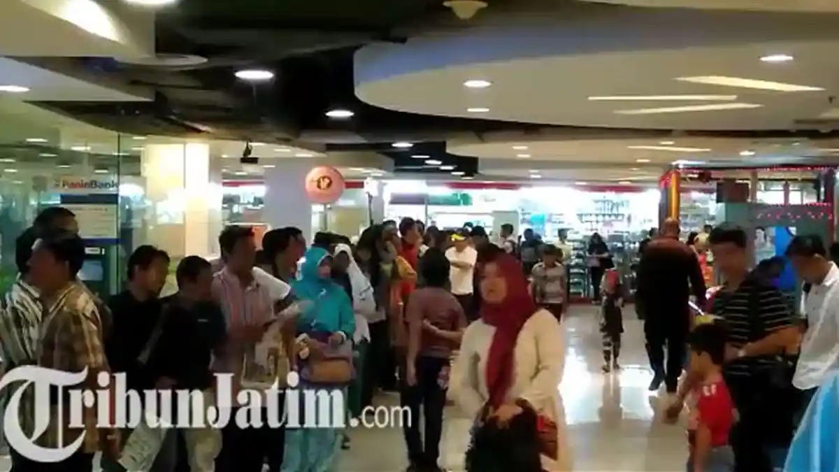 Kehabisan Material SIM, Polrestabes Surabaya Tutup Layanan SIM Corner dan SIM Keliling.