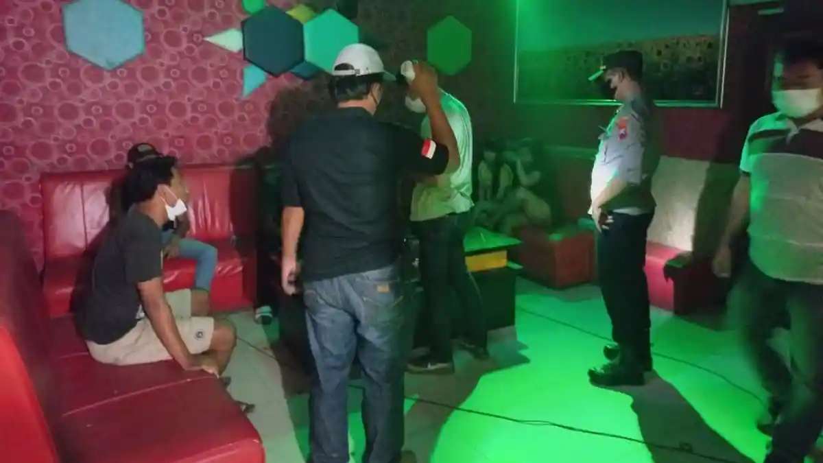 Polisi Gerebek Tempat Karaoke di Pati saat PPKM, Gerbang Tertutup Ternyata Ada Jalur Tikus