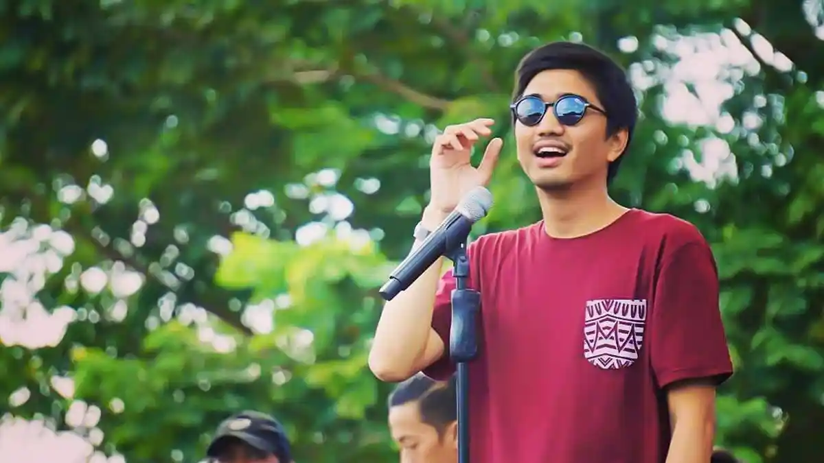 Berusia 37 Tahun, Ini Perubahan Duta Sheila on 7 dari Masa Kecil Hingga Jadi Bapak