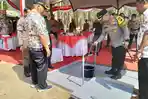 Kapolresta-Pati-Kombes-Pol-Andhika-Bayu-Adhittama-saat-meresmikan-bantuan.jpg