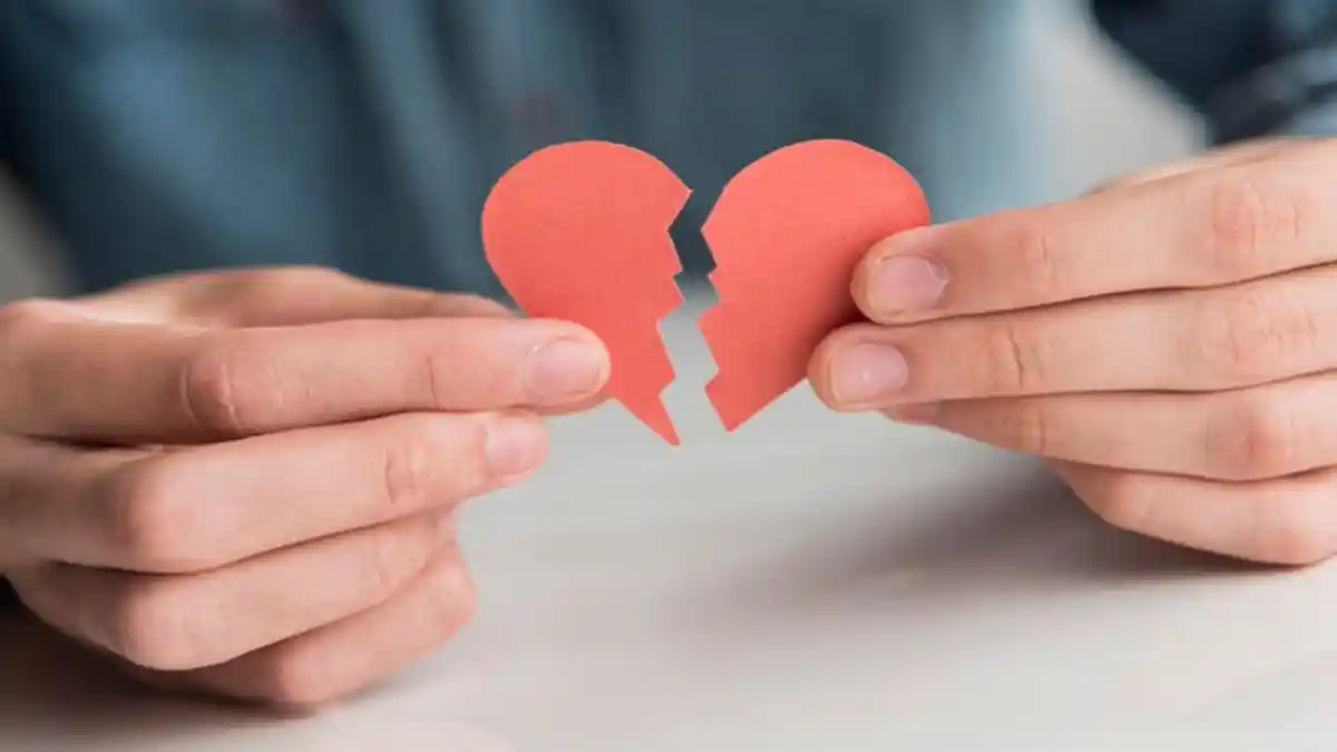 4 Cara Buat Teman Cepat Move On Pasca Alami Putus Cinta