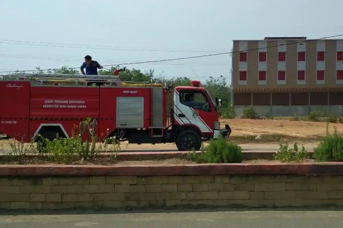 Hanya 2 Mobil Damkar, Pemkab Muratara Tahun Depan Sediakan Damkar Setiap Kecamatan