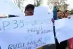 aksi-relawan-jaga-lembur-tolak-permen-no-39_20170916_173330.jpg