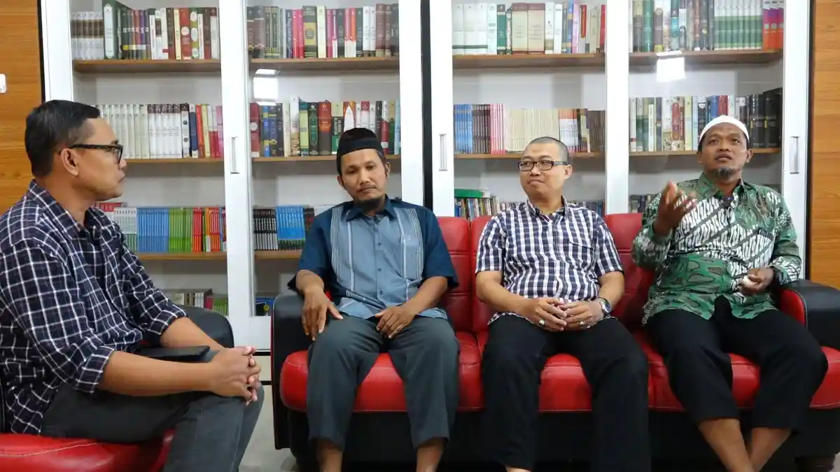 Sabarno Menyerahkan Diri Setelah 10 Tahun Jadi Buron Densus 88 Antiteror Polri