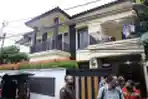 Rumah dan Kantor Indrasari Wisnu Wardhana di Geledah