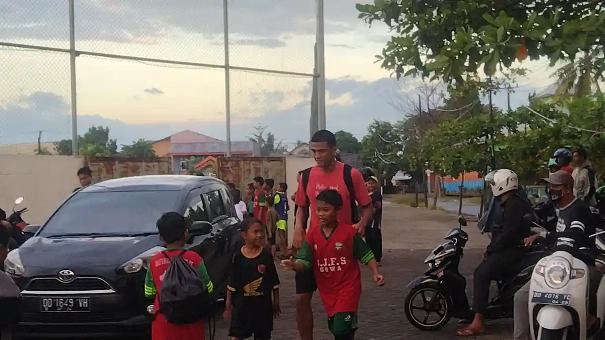 Profil Bek Jangkung Aed Tri Oka, Trial di PSM Calon Tandem Yuran Fernandes