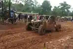 Puluhan Offroader Latihan Bersama di Lanud SMH Palembang, Lintasan Berlumpur Uji Ketangguhan