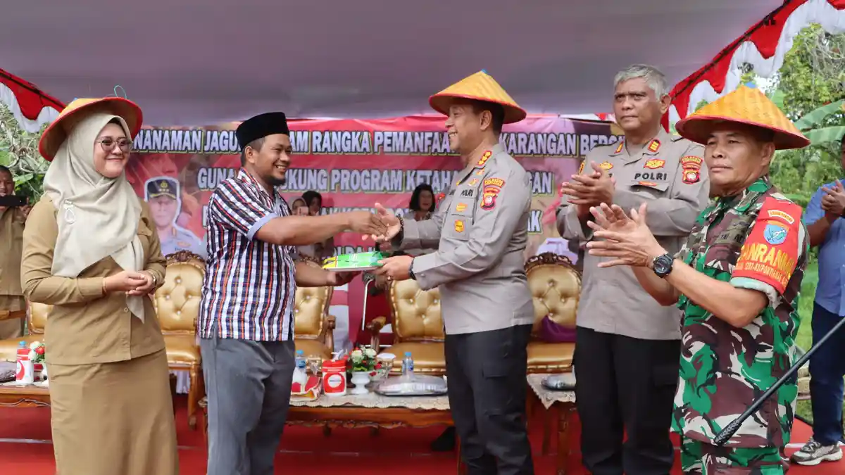 Polresta Pontianak Dukung Program Ketahanan Pangan Melalui Penanaman Jagung