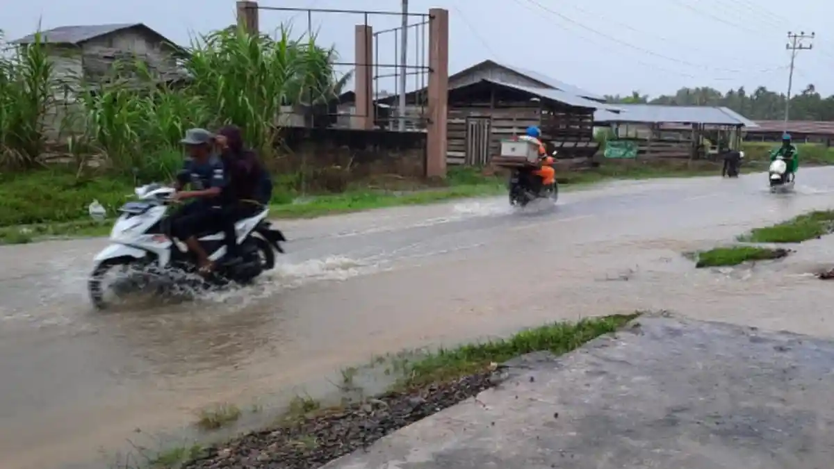 Jalan Nasional Alue Diwi Abdya kembali Terendam Banjir, Ini Kata Kadis PU
