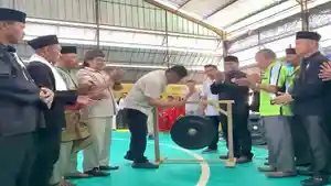 KEJUARAAN-PENCAK-SILAT-Bupati-OKU-Timur-membuka-Kejuaraan-Pencak-Silat.jpg
