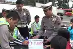 Razia-polisi-di-halaman-Mapolres-Kendal-sekaligus-sosialisasi-E-Tilang-Rabu-504.jpg