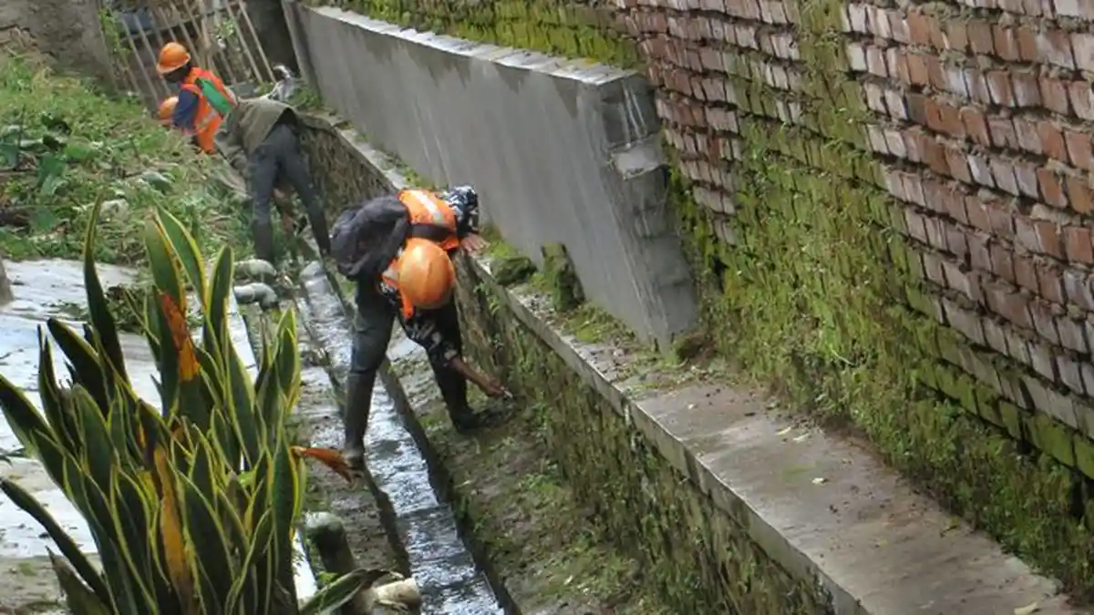 Sungai Cibaligo dan Cibeureum Paling Terdampak Pemkot Cimahi Siapkan Tim Kecebong Hadapi Musim Hujan