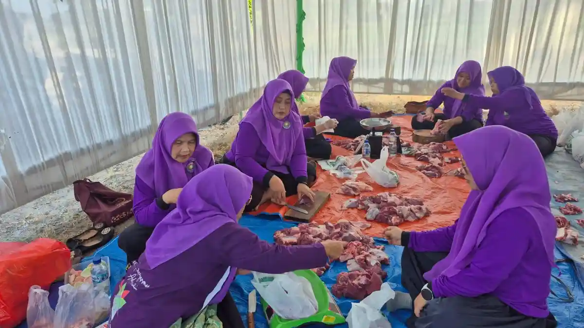 DPC PKB Ponorogo Salurkan Daging Kurban, Perkuat Silaturahmi dan Semangat Berbagi